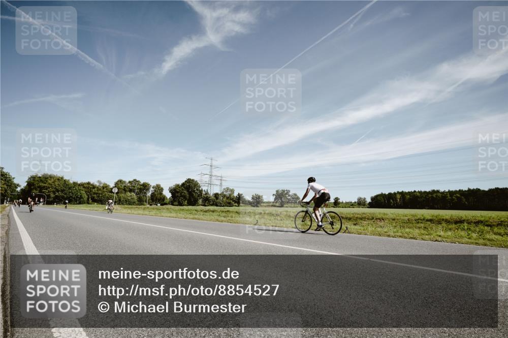 07.09.2025 - 19. Norderstedt Triathlon Michael Burmester http://msf.ph/oto/8854527 07.09.2025 11:59:03 Radfahren 191 meine-sportfotos.de