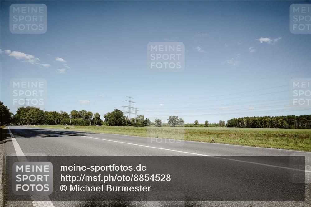 07.09.2025 - 19. Norderstedt Triathlon Michael Burmester http://msf.ph/oto/8854528 07.09.2025 14:59:19 Radfahren  meine-sportfotos.de
