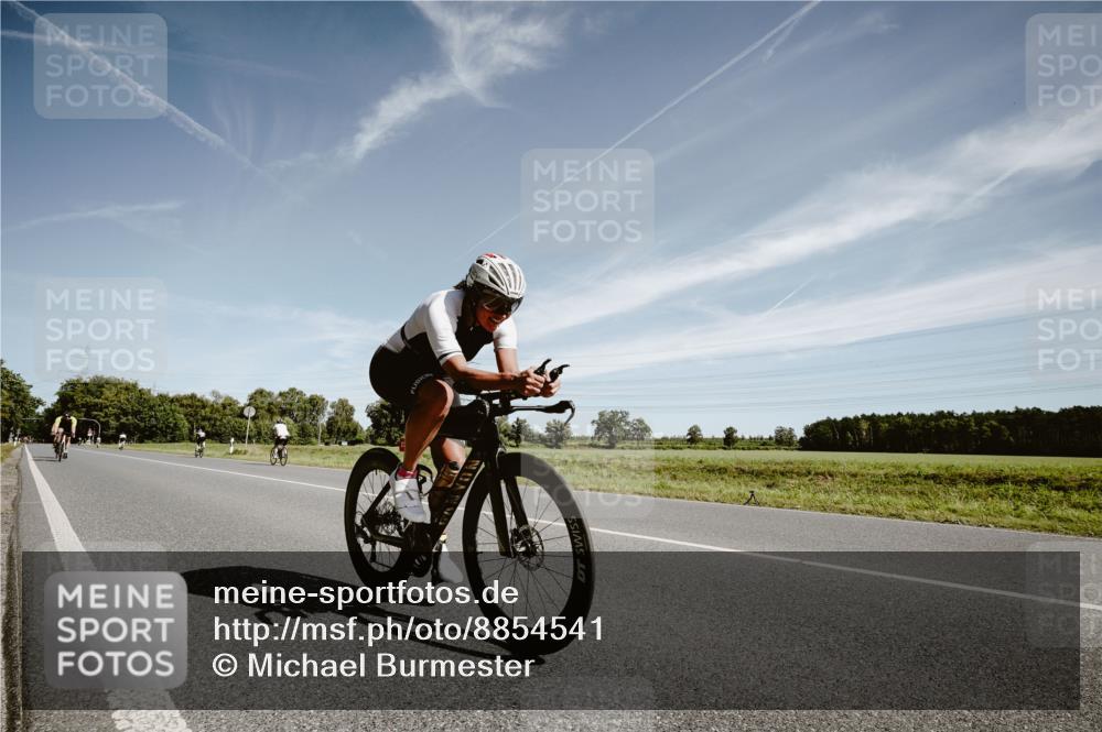 07.09.2025 - 19. Norderstedt Triathlon Michael Burmester http://msf.ph/oto/8854541 07.09.2025 11:59:10 Radfahren 279, 835, 1305, 1379 meine-sportfotos.de