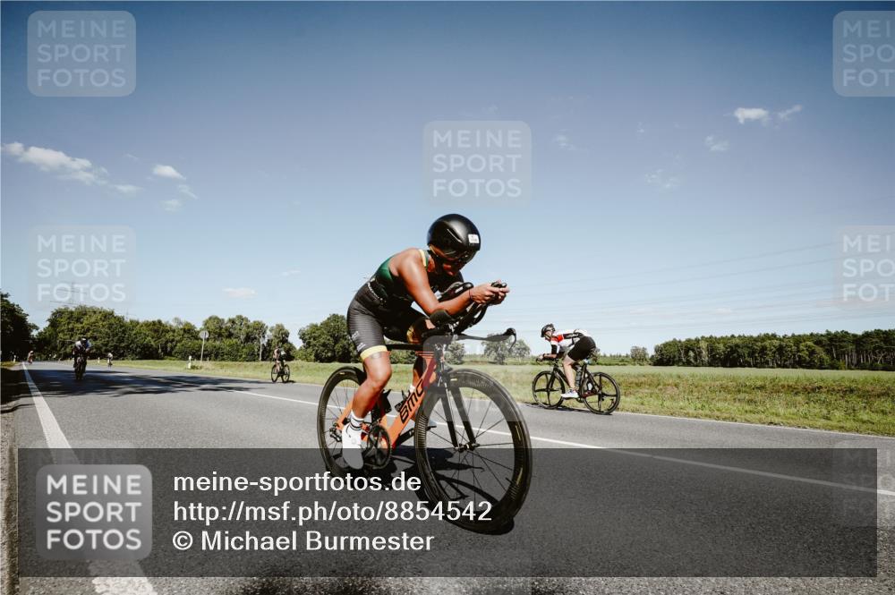 07.09.2025 - 19. Norderstedt Triathlon Michael Burmester http://msf.ph/oto/8854542 07.09.2025 14:59:29 Radfahren 469, 475, 1500 meine-sportfotos.de