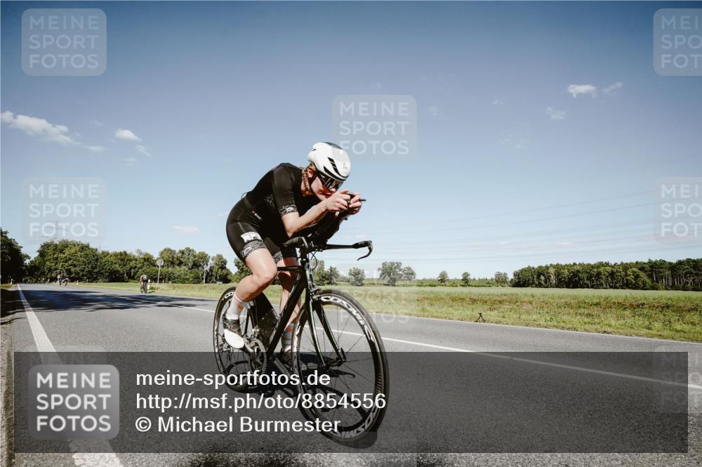 07.09.2025 - 19. Norderstedt Triathlon Michael Burmester http://msf.ph/oto/8854556 07.09.2025 14:59:37 Radfahren 458, 472 meine-sportfotos.de