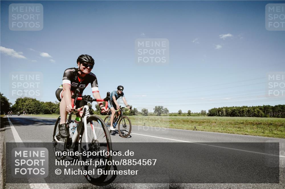 07.09.2025 - 19. Norderstedt Triathlon Michael Burmester http://msf.ph/oto/8854567 07.09.2025 15:00:05 Radfahren 446, 1478 meine-sportfotos.de