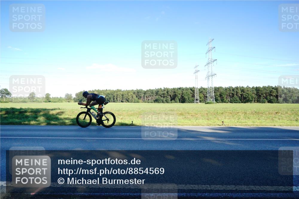 07.09.2025 - 19. Norderstedt Triathlon Michael Burmester http://msf.ph/oto/8854569 07.09.2025 16:19:00 Radfahren 1523 meine-sportfotos.de