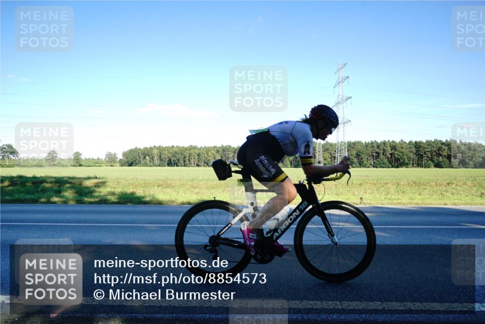 07.09.2025 - 19. Norderstedt Triathlon Michael Burmester http://msf.ph/oto/8854573 07.09.2025 16:19:09 Radfahren 1107, 1432, 1580 meine-sportfotos.de