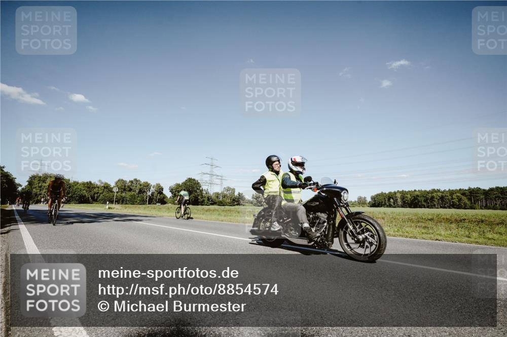 07.09.2025 - 19. Norderstedt Triathlon Michael Burmester http://msf.ph/oto/8854574 07.09.2025 15:00:10 Radfahren 382, 457 meine-sportfotos.de