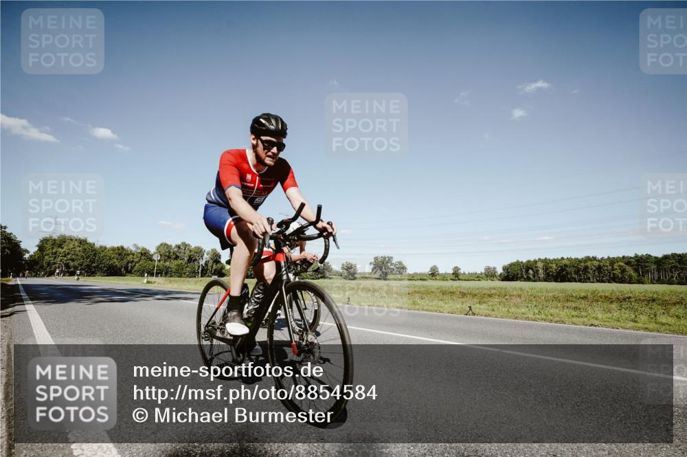 07.09.2025 - 19. Norderstedt Triathlon Michael Burmester http://msf.ph/oto/8854584 07.09.2025 15:00:17 Radfahren 1497, 1506 meine-sportfotos.de