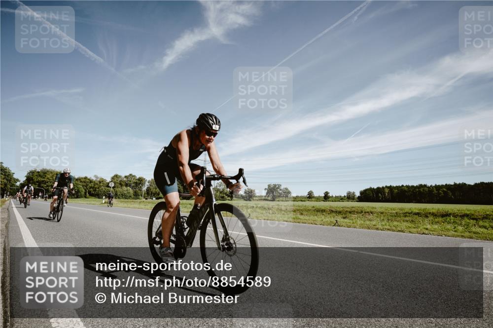 07.09.2025 - 19. Norderstedt Triathlon Michael Burmester http://msf.ph/oto/8854589 07.09.2025 11:59:34 Radfahren 138, 192, 201, 252, 773, 818, 1294 meine-sportfotos.de