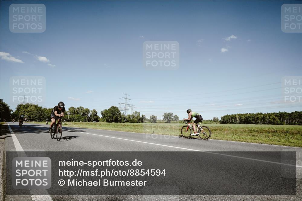07.09.2025 - 19. Norderstedt Triathlon Michael Burmester http://msf.ph/oto/8854594 07.09.2025 15:00:29 Radfahren 447, 1507 meine-sportfotos.de