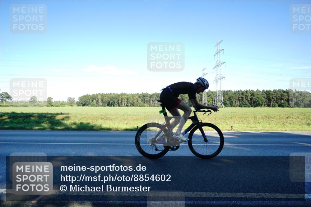 07.09.2025 - 19. Norderstedt Triathlon Michael Burmester http://msf.ph/oto/8854602 07.09.2025 16:19:42 Radfahren 935, 1556 meine-sportfotos.de