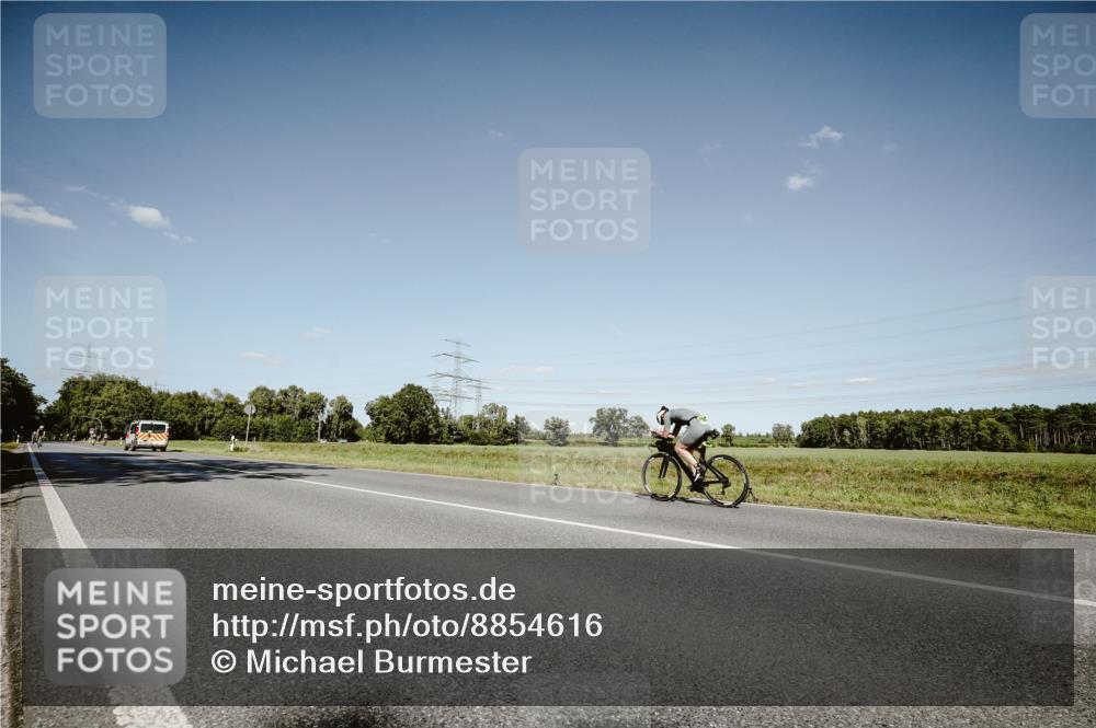 07.09.2025 - 19. Norderstedt Triathlon Michael Burmester http://msf.ph/oto/8854616 07.09.2025 15:00:41 Radfahren  meine-sportfotos.de