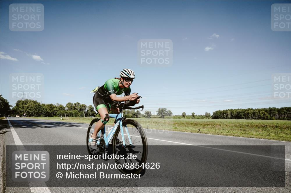 07.09.2025 - 19. Norderstedt Triathlon Michael Burmester http://msf.ph/oto/8854626 07.09.2025 15:00:53 Radfahren 439, 1489 meine-sportfotos.de
