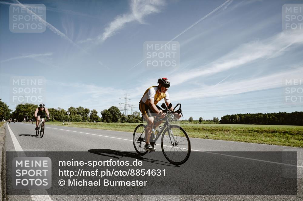 07.09.2025 - 19. Norderstedt Triathlon Michael Burmester http://msf.ph/oto/8854631 07.09.2025 11:59:56 Radfahren 237, 795, 1258 meine-sportfotos.de