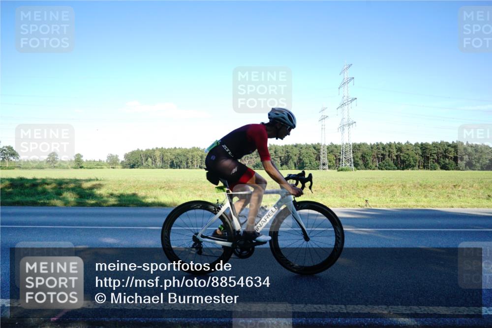 07.09.2025 - 19. Norderstedt Triathlon Michael Burmester http://msf.ph/oto/8854634 07.09.2025 16:20:28 Radfahren 952, 1061, 1623 meine-sportfotos.de