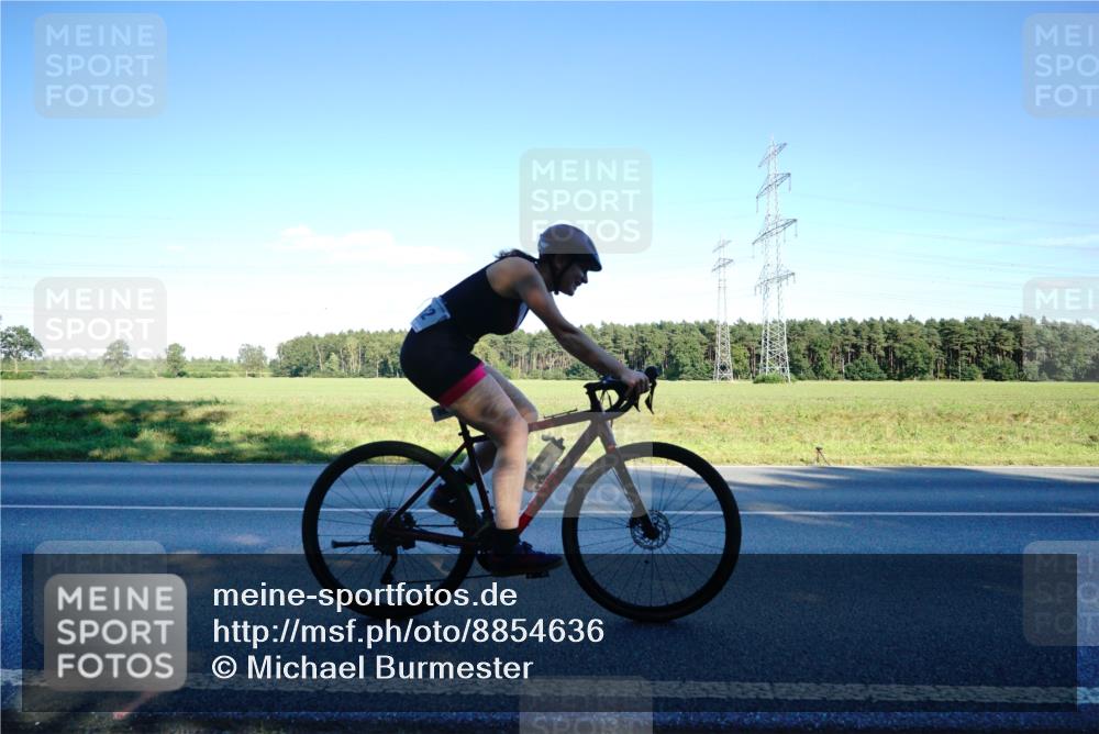 07.09.2025 - 19. Norderstedt Triathlon Michael Burmester http://msf.ph/oto/8854636 07.09.2025 16:20:28 Radfahren 952, 1061, 1623 meine-sportfotos.de