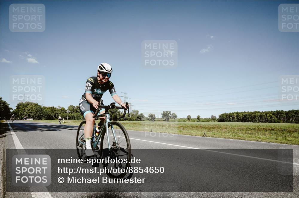 07.09.2025 - 19. Norderstedt Triathlon Michael Burmester http://msf.ph/oto/8854650 07.09.2025 15:01:24 Radfahren 1485 meine-sportfotos.de