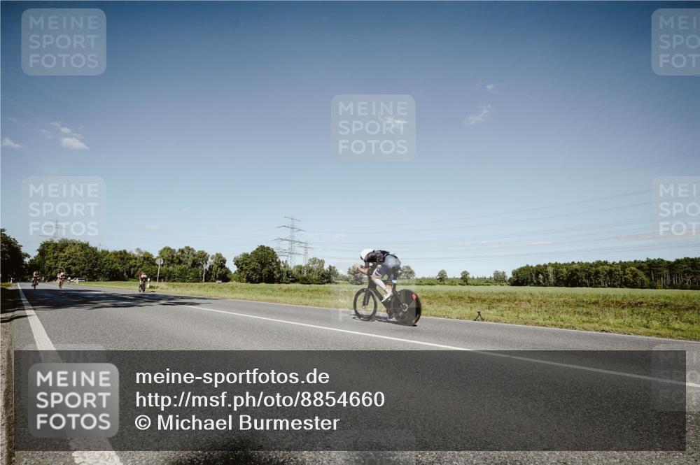 07.09.2025 - 19. Norderstedt Triathlon Michael Burmester http://msf.ph/oto/8854660 07.09.2025 15:01:31 Radfahren 410, 460 meine-sportfotos.de