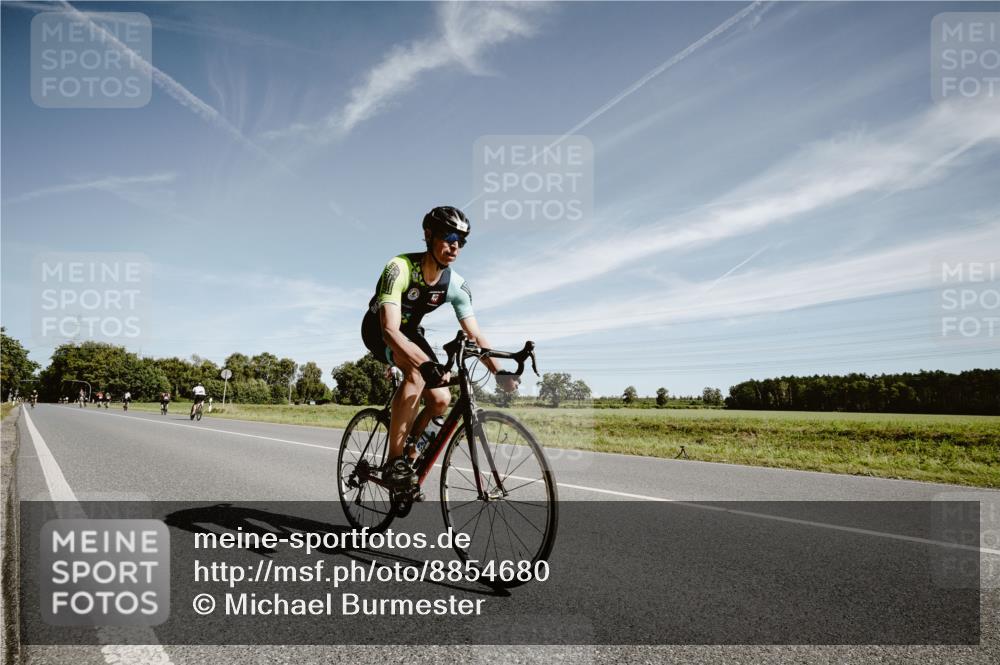07.09.2025 - 19. Norderstedt Triathlon Michael Burmester http://msf.ph/oto/8854680 07.09.2025 12:00:08 Radfahren 261 meine-sportfotos.de
