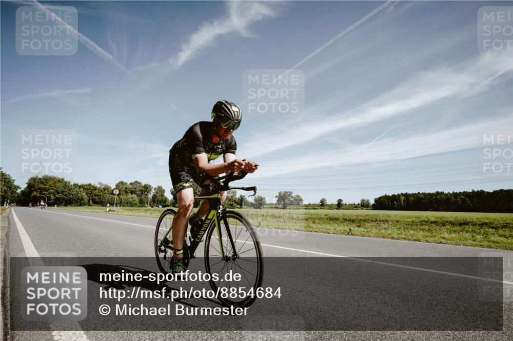 07.09.2025 - 19. Norderstedt Triathlon Michael Burmester http://msf.ph/oto/8854684 07.09.2025 12:00:14 Radfahren 1265 meine-sportfotos.de