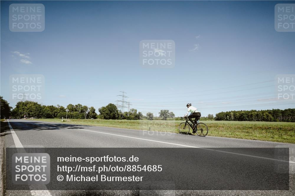 07.09.2025 - 19. Norderstedt Triathlon Michael Burmester http://msf.ph/oto/8854685 07.09.2025 15:01:57 Radfahren 441 meine-sportfotos.de