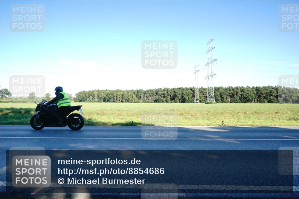 07.09.2025 - 19. Norderstedt Triathlon Michael Burmester http://msf.ph/oto/8854686 07.09.2025 16:22:07 Radfahren  meine-sportfotos.de