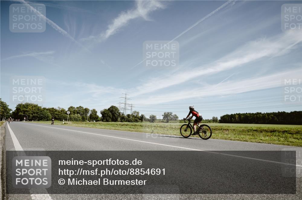 07.09.2025 - 19. Norderstedt Triathlon Michael Burmester http://msf.ph/oto/8854691 07.09.2025 12:00:23 Radfahren  meine-sportfotos.de