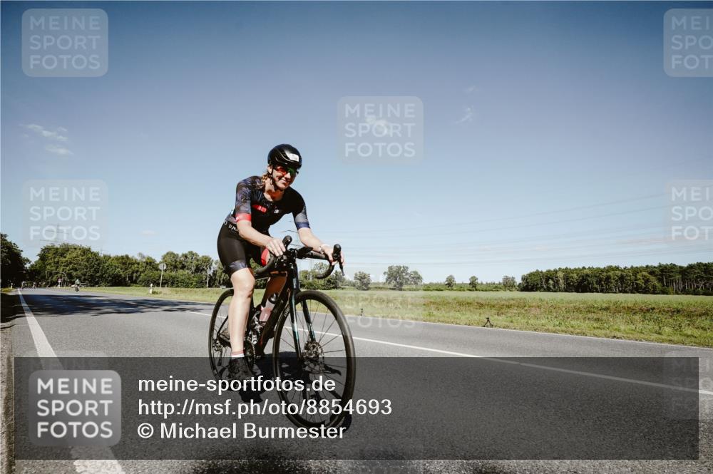 07.09.2025 - 19. Norderstedt Triathlon Michael Burmester http://msf.ph/oto/8854693 07.09.2025 15:02:06 Radfahren 1430 meine-sportfotos.de