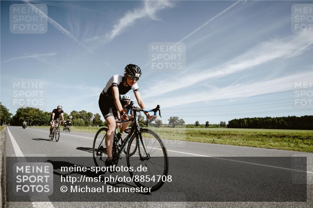 07.09.2025 - 19. Norderstedt Triathlon Michael Burmester http://msf.ph/oto/8854708 07.09.2025 12:00:33 Radfahren 216, 292, 1280, 1343 meine-sportfotos.de