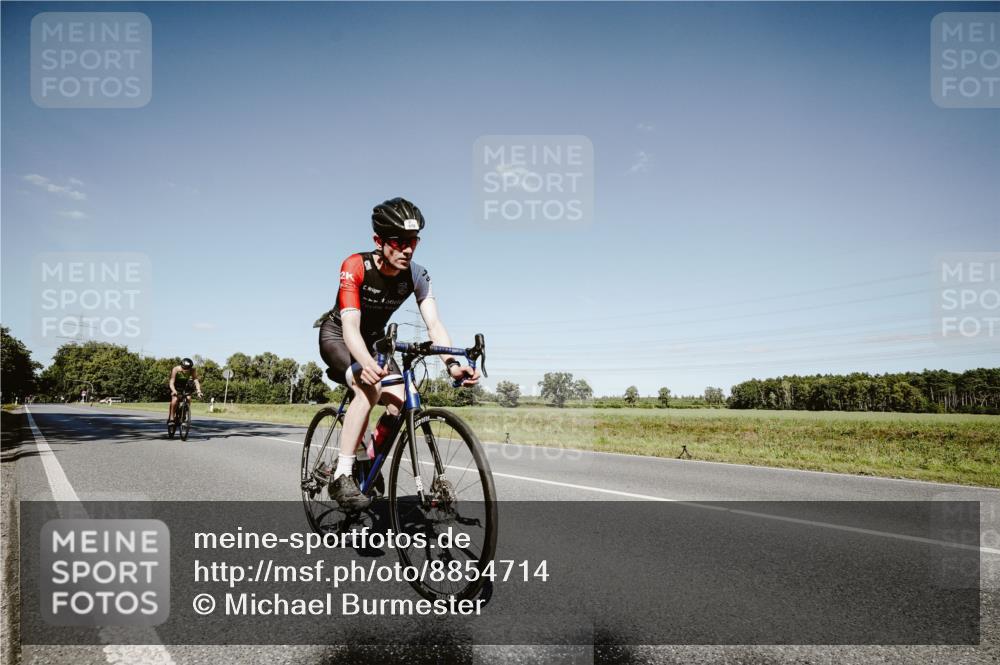 07.09.2025 - 19. Norderstedt Triathlon Michael Burmester http://msf.ph/oto/8854714 07.09.2025 15:02:22 Radfahren 476, 970 meine-sportfotos.de