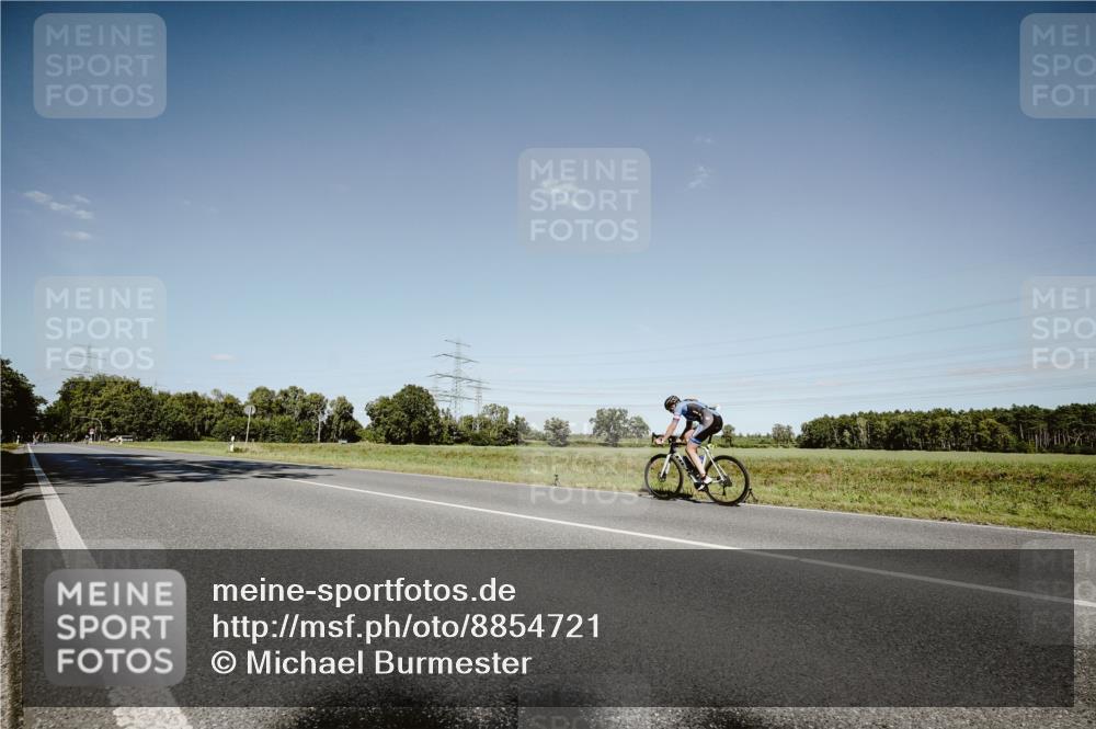 07.09.2025 - 19. Norderstedt Triathlon Michael Burmester http://msf.ph/oto/8854721 07.09.2025 15:02:24 Radfahren 476, 970 meine-sportfotos.de