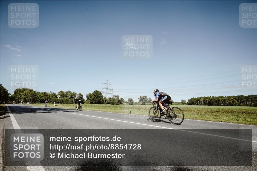 07.09.2025 - 19. Norderstedt Triathlon Michael Burmester http://msf.ph/oto/8854728 07.09.2025 15:02:28 Radfahren  meine-sportfotos.de