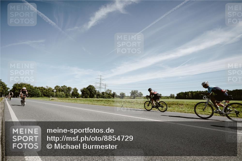 07.09.2025 - 19. Norderstedt Triathlon Michael Burmester http://msf.ph/oto/8854729 07.09.2025 12:00:54 Radfahren 822, 1225 meine-sportfotos.de