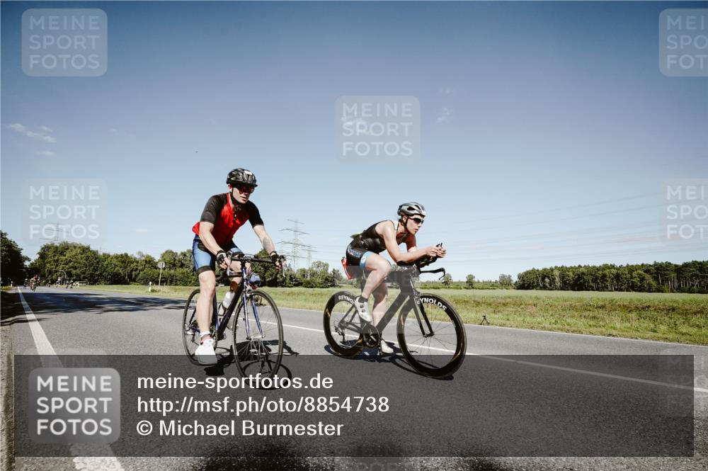 07.09.2025 - 19. Norderstedt Triathlon Michael Burmester http://msf.ph/oto/8854738 07.09.2025 15:02:36 Radfahren 374, 450, 1422 meine-sportfotos.de