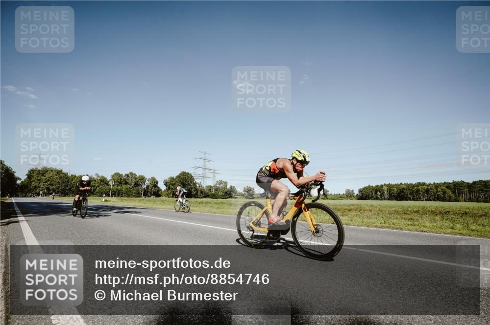 07.09.2025 - 19. Norderstedt Triathlon Michael Burmester http://msf.ph/oto/8854746 07.09.2025 15:02:41 Radfahren 896, 968, 1414 meine-sportfotos.de