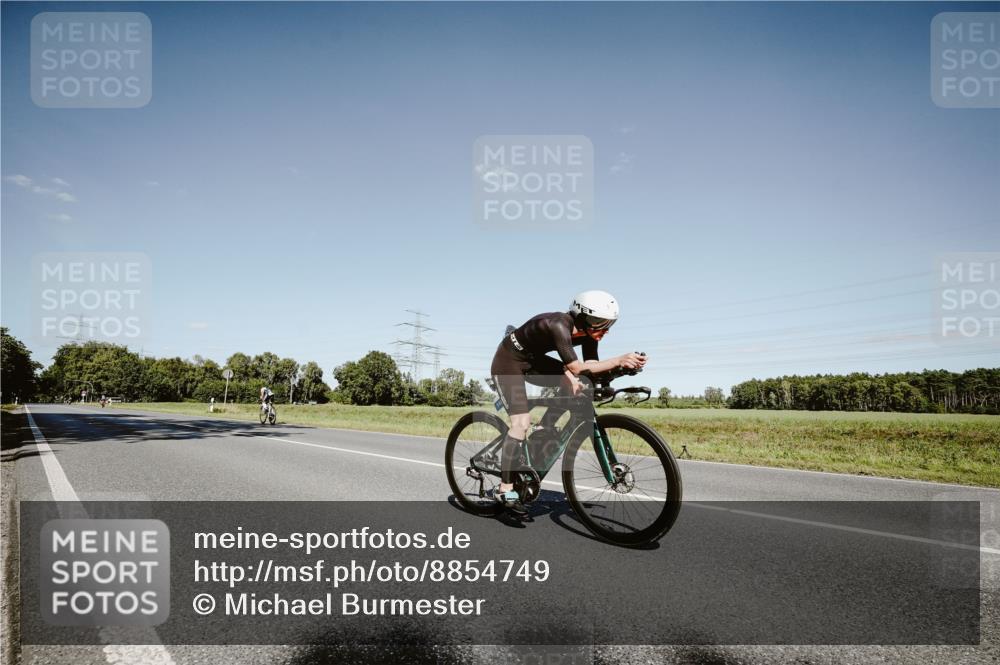 07.09.2025 - 19. Norderstedt Triathlon Michael Burmester http://msf.ph/oto/8854749 07.09.2025 15:02:42 Radfahren 896, 968, 1414 meine-sportfotos.de