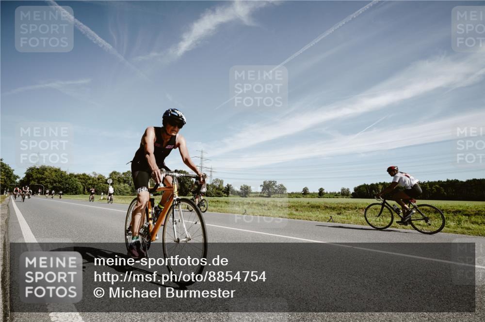 07.09.2025 - 19. Norderstedt Triathlon Michael Burmester http://msf.ph/oto/8854754 07.09.2025 12:01:00 Radfahren 850, 1225, 1327 meine-sportfotos.de