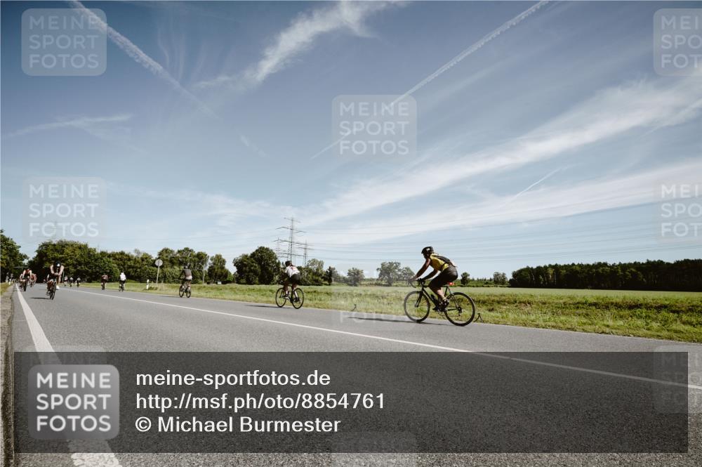 07.09.2025 - 19. Norderstedt Triathlon Michael Burmester http://msf.ph/oto/8854761 07.09.2025 12:01:01 Radfahren 850, 1327 meine-sportfotos.de