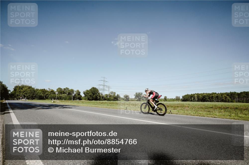 07.09.2025 - 19. Norderstedt Triathlon Michael Burmester http://msf.ph/oto/8854766 07.09.2025 15:03:08 Radfahren  meine-sportfotos.de