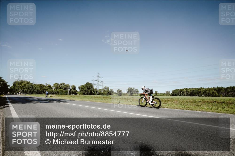 07.09.2025 - 19. Norderstedt Triathlon Michael Burmester http://msf.ph/oto/8854777 07.09.2025 15:03:22 Radfahren  meine-sportfotos.de