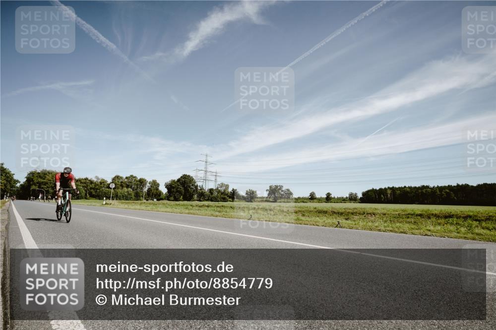 07.09.2025 - 19. Norderstedt Triathlon Michael Burmester http://msf.ph/oto/8854779 07.09.2025 12:01:09 Radfahren 162, 163, 280, 756, 1372 meine-sportfotos.de