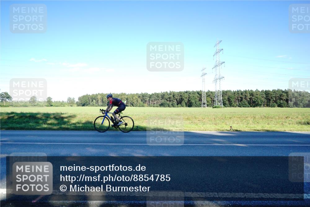 07.09.2025 - 19. Norderstedt Triathlon Michael Burmester http://msf.ph/oto/8854785 07.09.2025 16:24:20 Radfahren 429, 947 meine-sportfotos.de