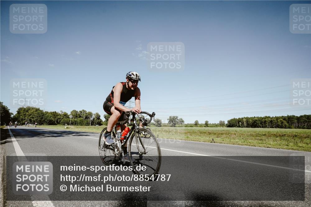 07.09.2025 - 19. Norderstedt Triathlon Michael Burmester http://msf.ph/oto/8854787 07.09.2025 15:03:32 Radfahren 363 meine-sportfotos.de