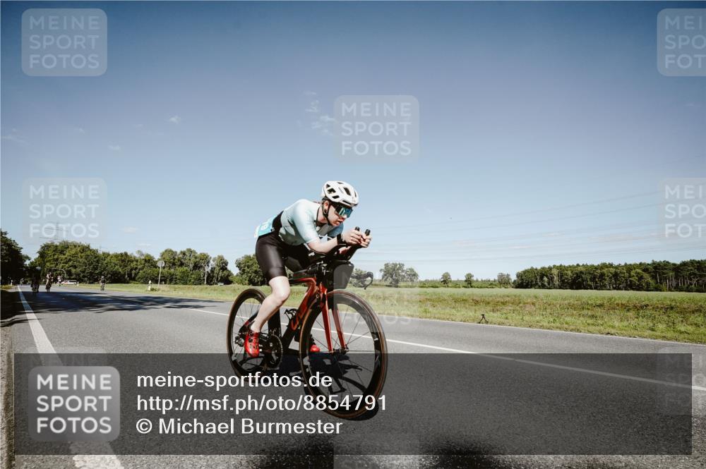 07.09.2025 - 19. Norderstedt Triathlon Michael Burmester http://msf.ph/oto/8854791 07.09.2025 15:03:36 Radfahren 379, 1482 meine-sportfotos.de