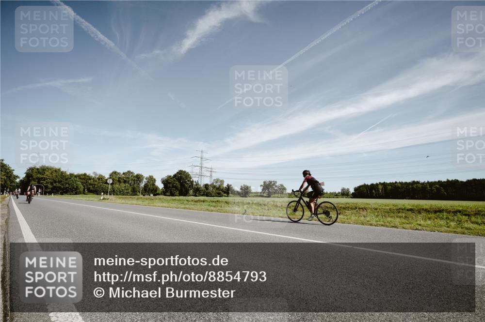 07.09.2025 - 19. Norderstedt Triathlon Michael Burmester http://msf.ph/oto/8854793 07.09.2025 12:01:17 Radfahren 1267, 1370 meine-sportfotos.de