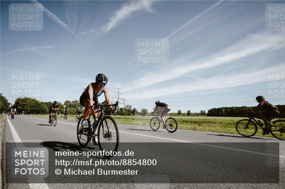 07.09.2025 - 19. Norderstedt Triathlon Michael Burmester http://msf.ph/oto/8854800 07.09.2025 12:01:19 Radfahren 1220, 1267, 1370 meine-sportfotos.de