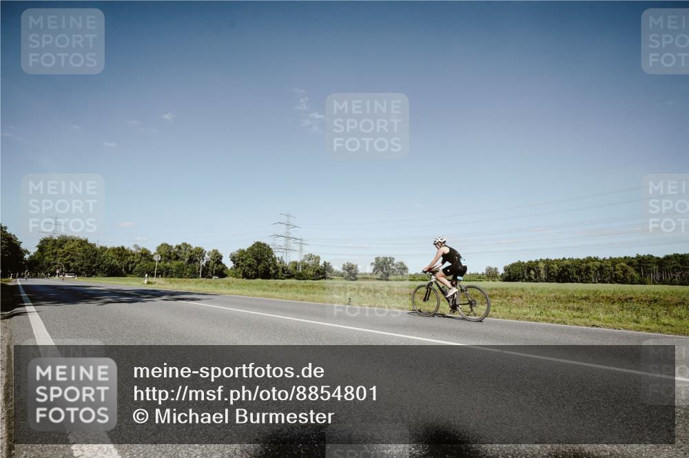 07.09.2025 - 19. Norderstedt Triathlon Michael Burmester http://msf.ph/oto/8854801 07.09.2025 15:03:41 Radfahren 365, 1482 meine-sportfotos.de