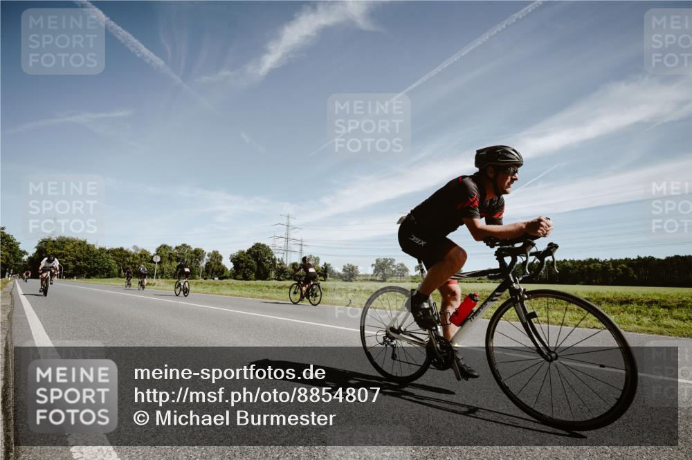 07.09.2025 - 19. Norderstedt Triathlon Michael Burmester http://msf.ph/oto/8854807 07.09.2025 12:01:20 Radfahren 1220, 1267, 1370 meine-sportfotos.de