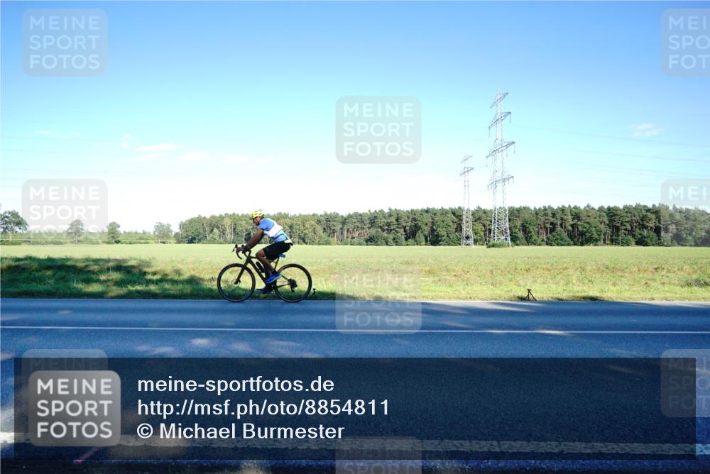 07.09.2025 - 19. Norderstedt Triathlon Michael Burmester http://msf.ph/oto/8854811 07.09.2025 16:25:16 Radfahren 1547 meine-sportfotos.de