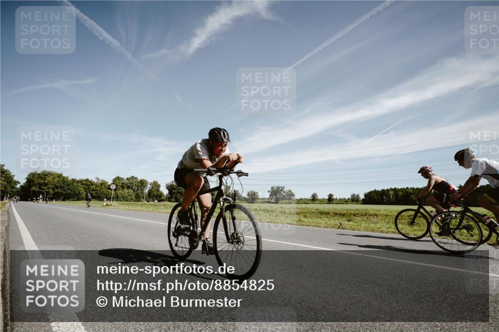 07.09.2025 - 19. Norderstedt Triathlon Michael Burmester http://msf.ph/oto/8854825 07.09.2025 12:01:30 Radfahren 190, 801 meine-sportfotos.de