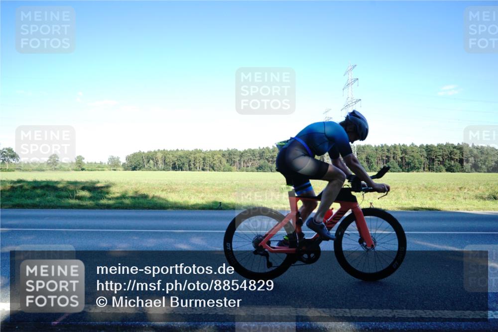07.09.2025 - 19. Norderstedt Triathlon Michael Burmester http://msf.ph/oto/8854829 07.09.2025 16:25:42 Radfahren 1108, 1476, 1533, 1541 meine-sportfotos.de