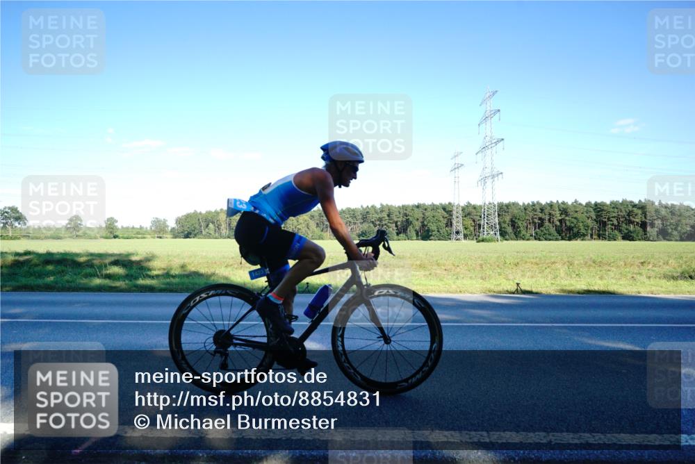 07.09.2025 - 19. Norderstedt Triathlon Michael Burmester http://msf.ph/oto/8854831 07.09.2025 16:25:45 Radfahren 1108, 1423, 1476 meine-sportfotos.de